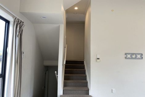 Photo of property in 2/2 Swan Hill Drive, Glen Eden, Auckland, 0602