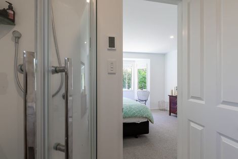 Photo of property in 46 Huia Road, Titirangi, Auckland, 0604