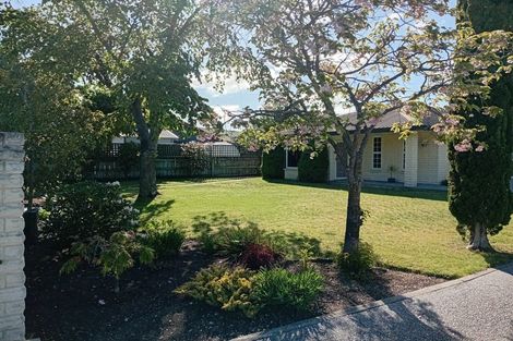 Photo of property in 2 Waldron Place, Clyde, 9330