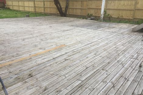 Photo of property in 28 Edwards Avenue, Henderson, Auckland, 0610