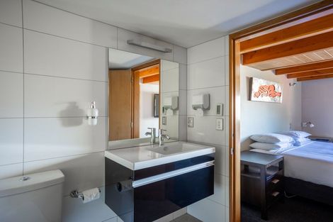 Photo of property in 108 Hallenstein Street, Queenstown, 9300