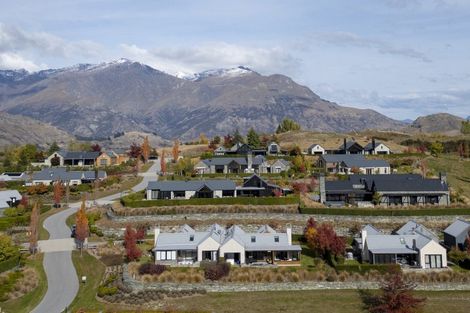 Photo of property in 2 Owen Marshall Lane, Arrowtown, 9371