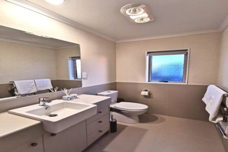 Photo of property in 106 Flat Bush School Road, Flat Bush, Auckland, 2019