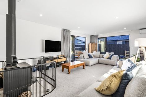 Photo of property in 7 Tahi Street, Albert Town, Wanaka, 9305