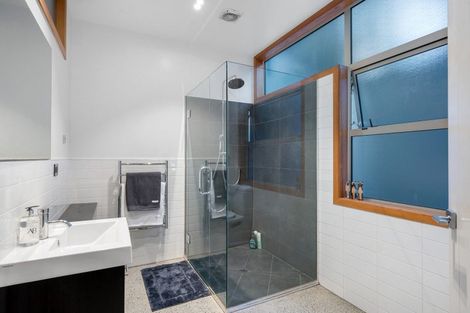 Photo of property in 2 Arakan Way, Khandallah, Wellington, 6035