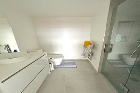 Photo of property in 216 The Parade, Island Bay, Wellington, 6023