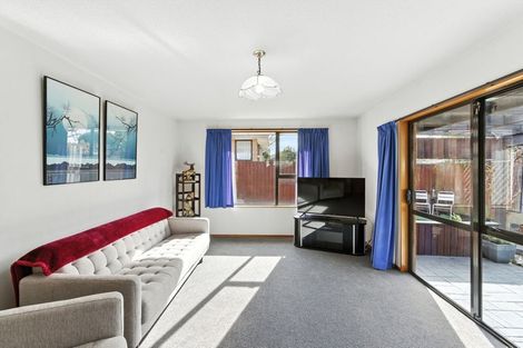 Photo of property in 1/12 Algie Place, Avonhead, Christchurch, 8042