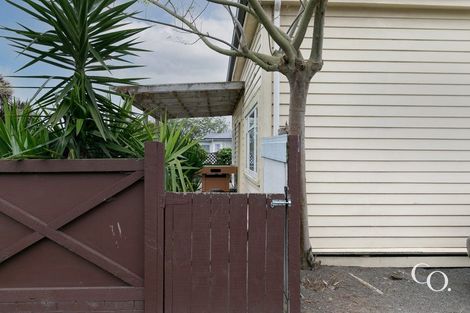 Photo of property in 230 Mayfair Avenue, Mayfair, Hastings, 4122