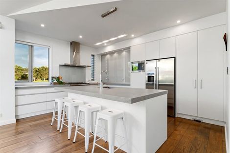 Photo of property in 39 Paraoa Crescent, Omaha, 0986