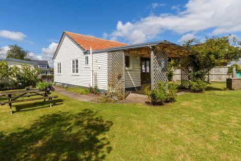 Photo of property in 15 Ngatai Road, Otumoetai, Tauranga, 3110