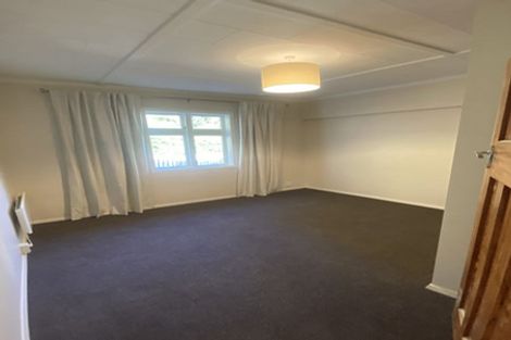 Photo of property in 5 Lonsdale Crescent, Rongotai, Wellington, 6022