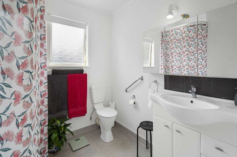 Photo of property in 22 Haynes Crescent, Sunnybrook, Rotorua, 3015