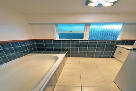 Photo of property in 1/223 Eskdale Road, Birkenhead, Auckland, 0626