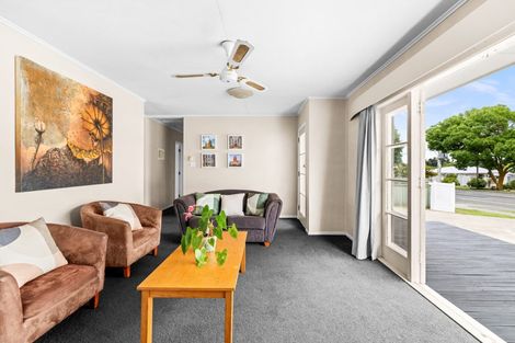 Photo of property in 73 Middle Road, Havelock North, 4130
