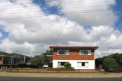 Photo of property in 3/90 East Coast Road, Milford, Auckland, 0620