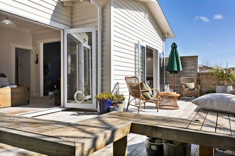 Photo of property in 3a Tupoki Street, Glen Avon, New Plymouth, 4312