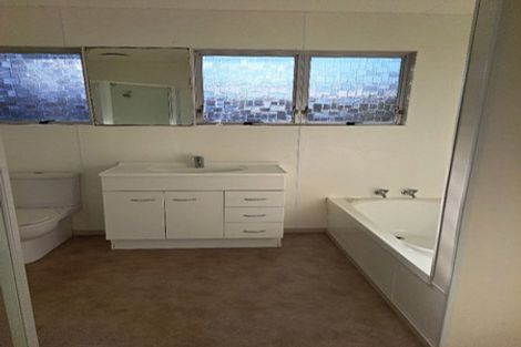 Photo of property in 11 Mcshane Street, Pukekohe, 2120