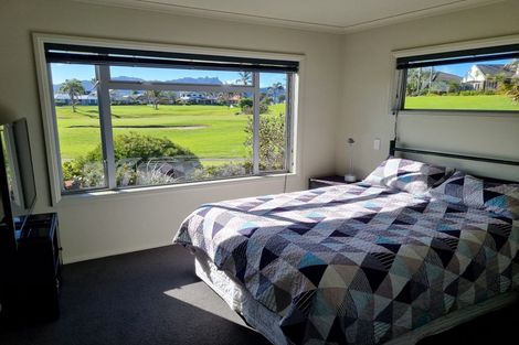 Photo of property in 35 Barbados Way, One Tree Point, 0118