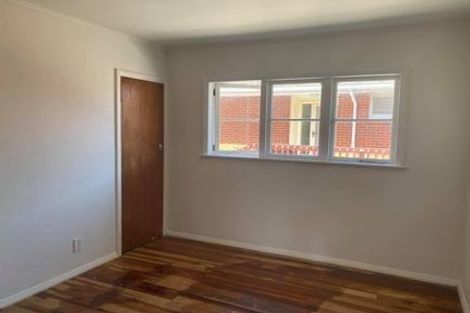 Photo of property in 84 Roberts Road, Te Atatu South, Auckland, 0610