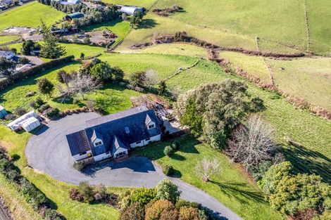 Photo of property in 162 White Road, Hunua, Papakura, 2583