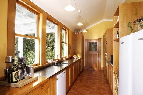 Photo of property in 126 Awai Road, Tarurutangi, New Plymouth, 4372