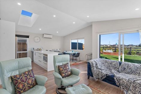 Photo of property in 18 Nepia Lane, Rolleston, 7615