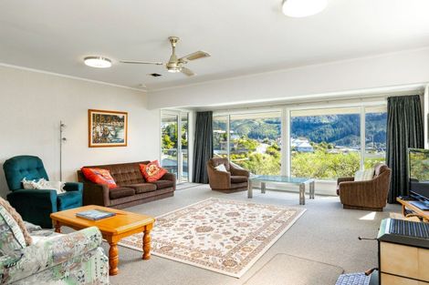 Photo of property in 29 Seaview Crescent, Picton, 7220