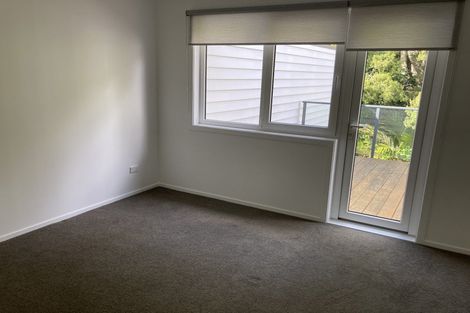 Photo of property in 54a Vandeleur Avenue, Birkdale, Auckland, 0626