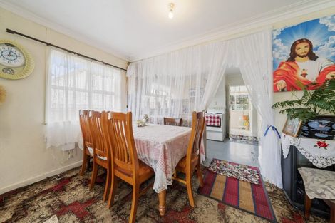 Photo of property in 122 Buckland Road, Mangere East, Auckland, 2024