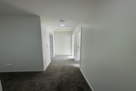 Photo of property in 1d Hollinbrigg Place, Manurewa, Auckland, 2102