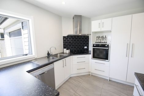 Photo of property in 16a Pembroke Street, Taradale, Napier, 4112