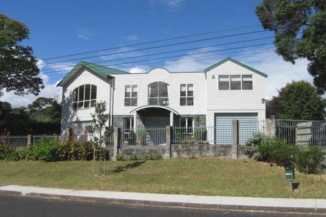 Photo of property in 192b Cliff View Drive, Green Bay, Auckland, 0604