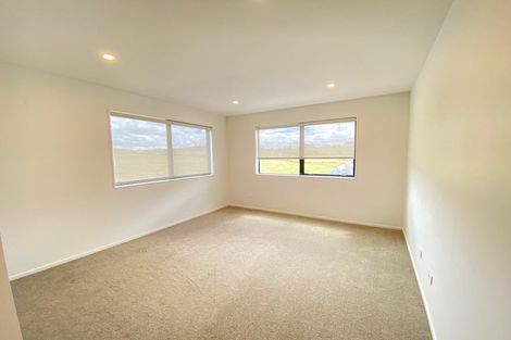 Photo of property in 7 Dinaric Lane, Westgate, Auckland, 0814