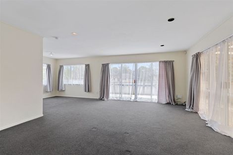Photo of property in 27 Woodglen Road, Glen Eden, Auckland, 0602