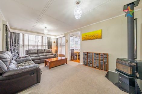Photo of property in 5 Kowhai Street, Wainuiomata, Lower Hutt, 5014