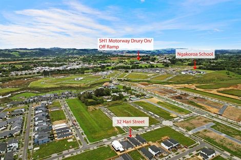 Photo of property in 32 Hari Road, Karaka, 2113