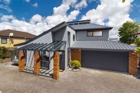 Photo of property in 6 Glucina Avenue, West Harbour, Auckland, 0618