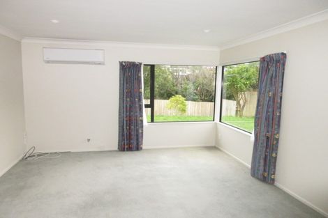 Photo of property in 15u6 Glanmire Road, Newlands, Wellington, 6037