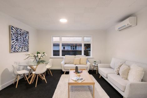 Photo of property in 211 Centaurus Road, Saint Martins, Christchurch, 8022
