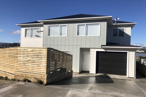 Photo of property in 7b Ron Parlane Place, Titahi Bay, Porirua, 5022