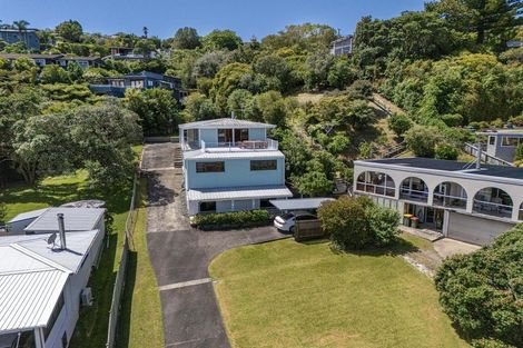 Photo of property in 65 De Luen Avenue, Tindalls Beach, Whangaparaoa, 0930