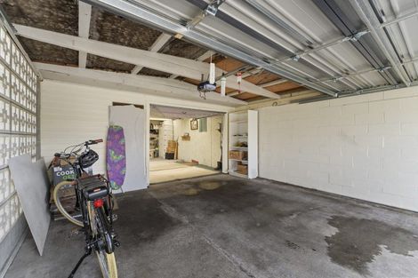 Photo of property in 19 Freyberg Street, Levin, 5510