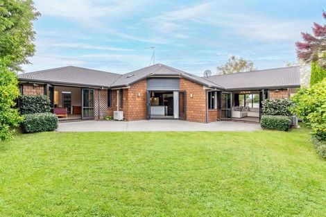 Photo of property in 48 Wiltshire Drive, Huntington, Hamilton, 3210