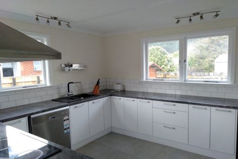 Photo of property in 11 Honey Street, Wainuiomata, Lower Hutt, 5014