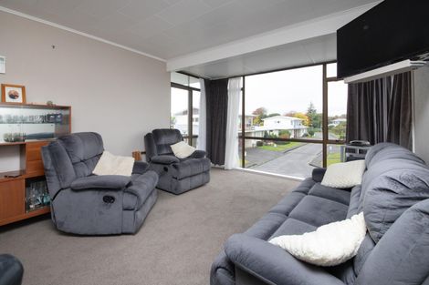 Photo of property in 8 Bradford Place, Awapuni, Palmerston North, 4412