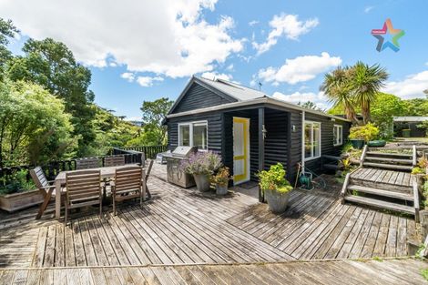Photo of property in 31 Pekanga Road, Normandale, Lower Hutt, 5010