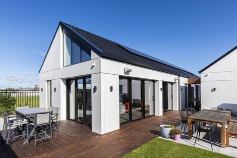 Photo of property in 7 Hobbs Lane, Harewood, Christchurch, 8051