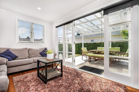 Photo of property in 1/34 Cambridge Terrace, Papatoetoe, Auckland, 2025