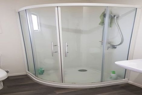 Photo of property in 38a Sunnynook Road, Sunnynook, Auckland, 0620