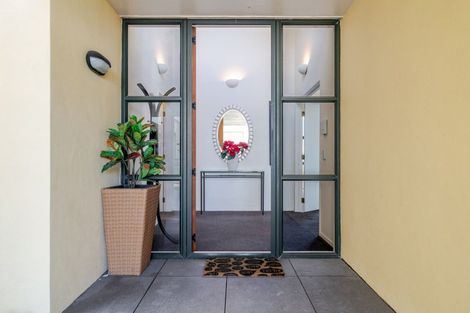 Photo of property in 3/6p Queen Street, Palmerston North, 4410
